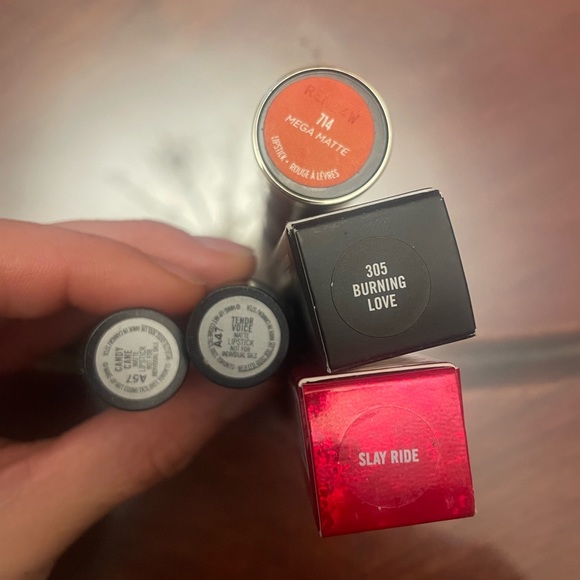 Mac and Urban Decay red lipstick bundle - Picture 3 of 5